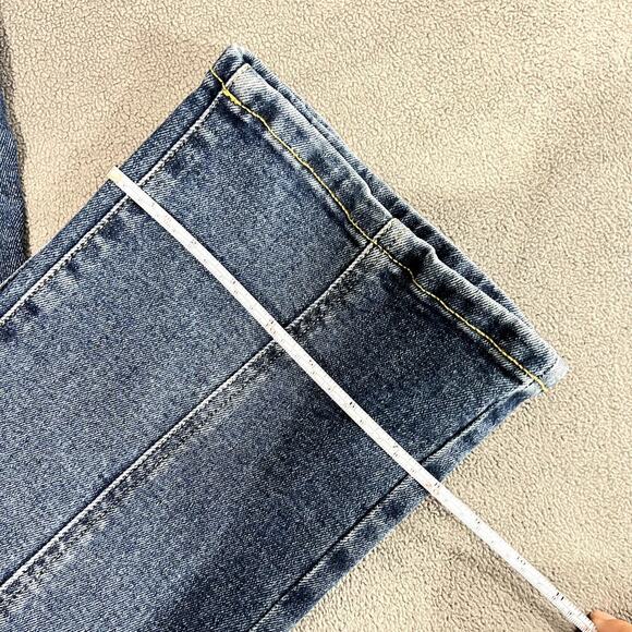 Michael Kors Cropped Flare High Rise Slim Through Hip & Thigh Jeans Size 8 - Picture 9 of 10